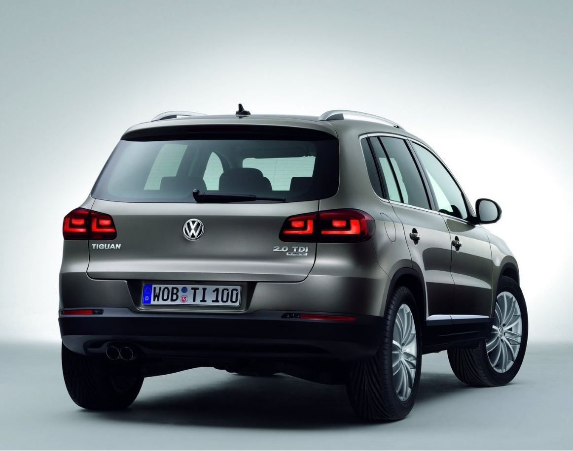 The Importance of Lane Keeping Assist in Your Tiguan