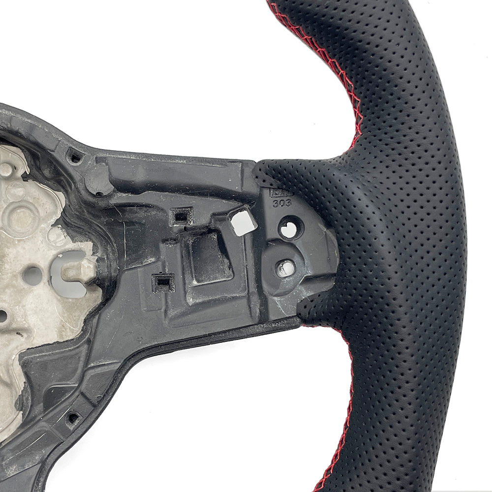 For VW Golf 7 GTI Golf 7R semi perforated carbon fiber R-line, red stitching, red return mark steering wheel