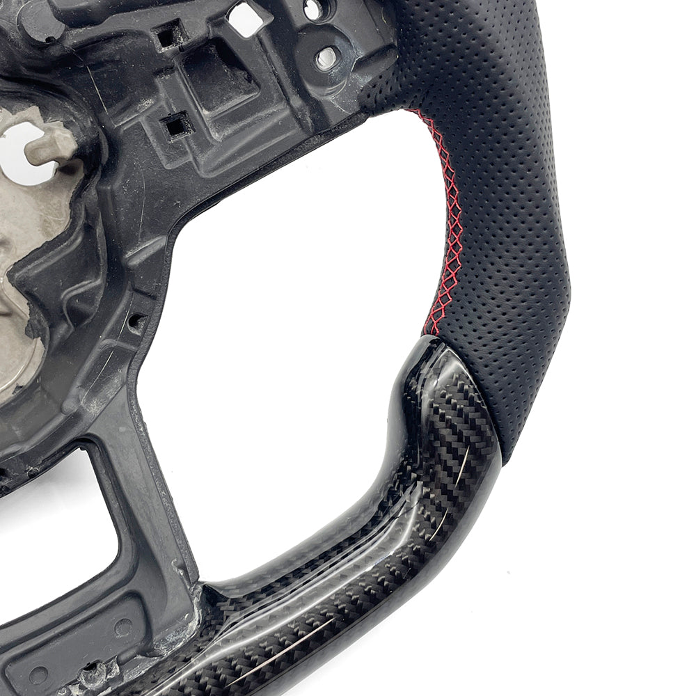 For VW Golf 7 GTI Golf 7R semi perforated carbon fiber R-line, red stitching, red return mark steering wheel