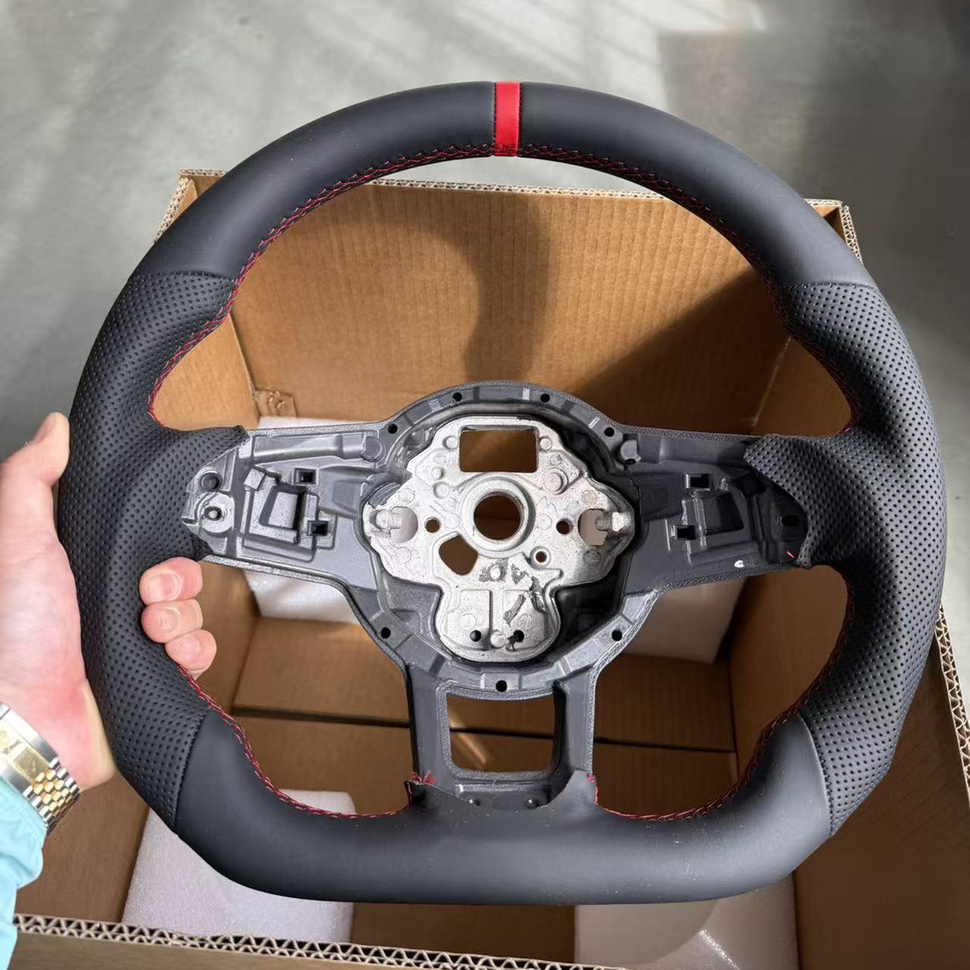 Suitable for Volkswagen Golf 7 Sport RLINE Half Punched Red Line Reversing Label Plate Bottom Without Heating