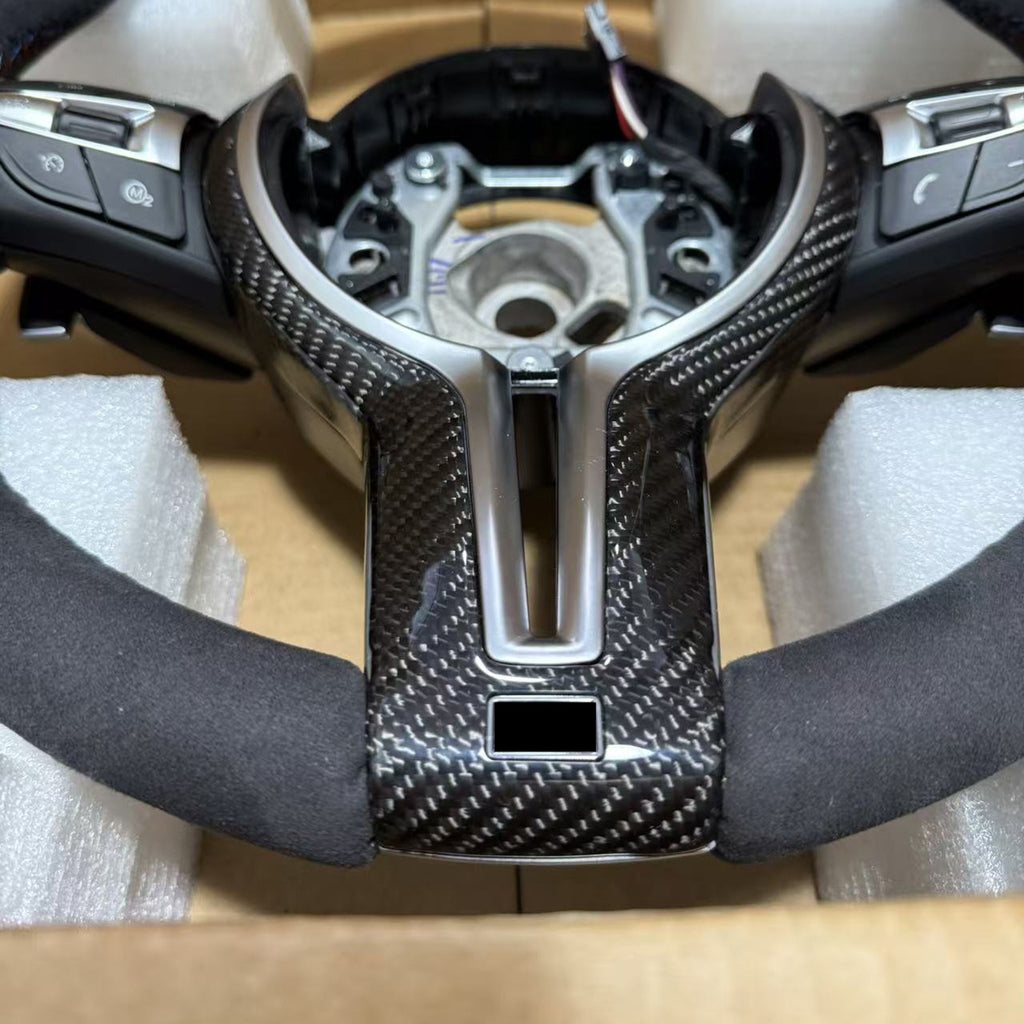 Suitable for BMW 5 Series thongs with full suede shiny carbon fiber button frame steering wheel