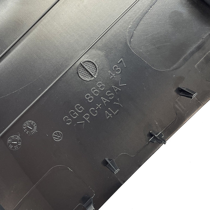 3G8868437 3GG868437 is suitable for Passat B8 CC lane keeping cover, black with USB socket