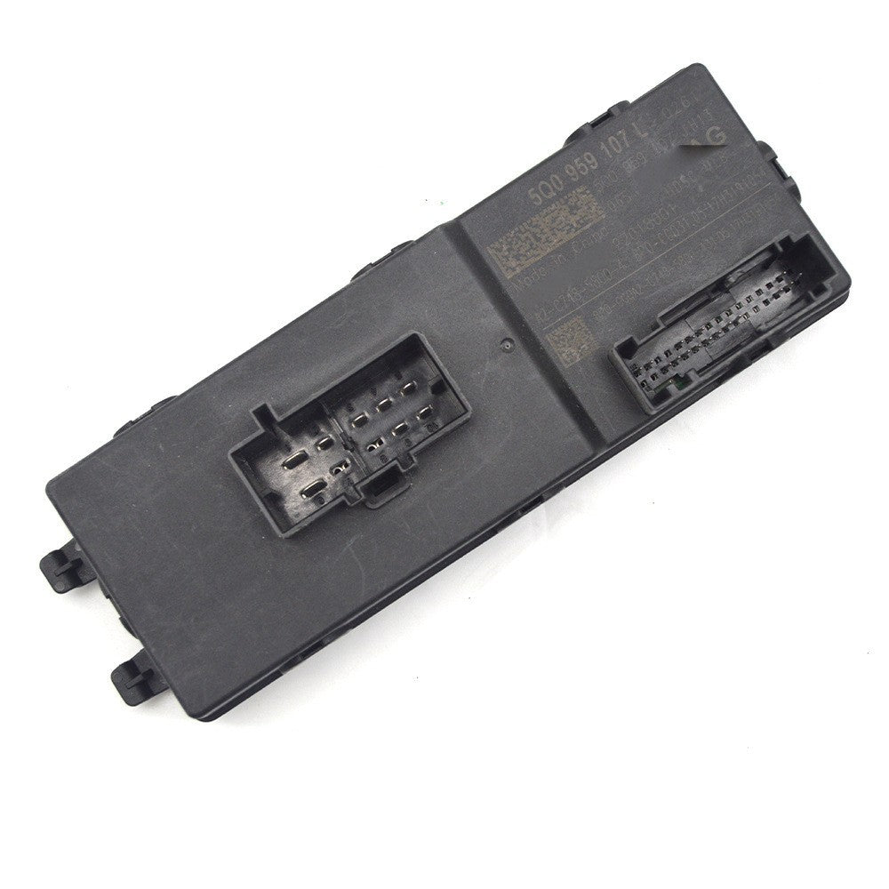 5Q0959107L is suitable for Karoq Superb Atlas Tiguan Audi Q2 trunk control module