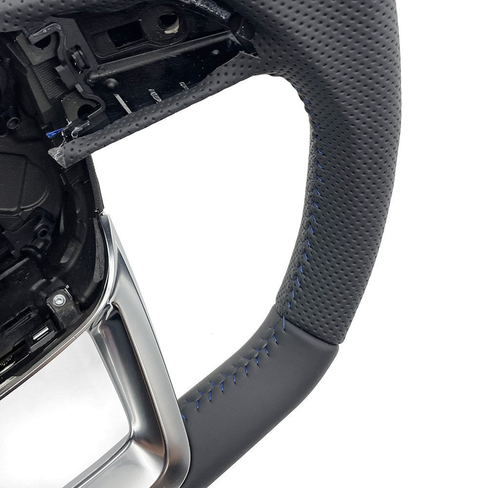 Suitable for Audi Q5 unmarked semi perforated blue stitching, no paddles, no buttons, steering wheel bottom