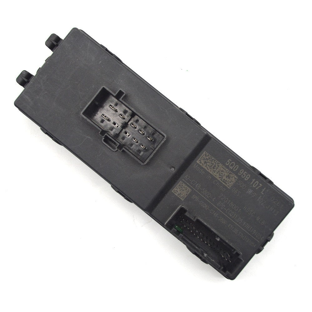 5Q0959107L is suitable for Karoq Superb Atlas Tiguan Audi Q2 trunk control module