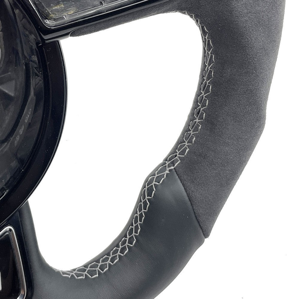 Suitable for Audi Sline A6C7 suede white line top and bottom leather suede black return to center label without buttons with paddle wheel steering wheel