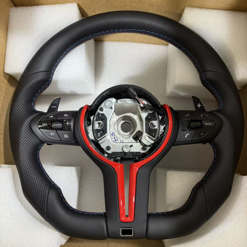 Suitable for BMW 5 Series thongs with semi perforated three color lines, red frame, steering wheel without airbags