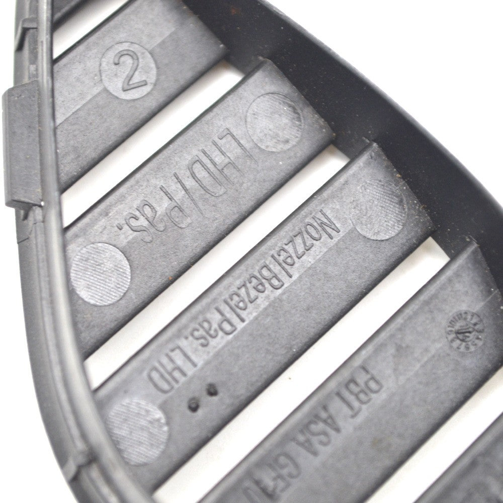 Suitable for Audi A3 dashboard air outlet small vent air nozzle on the right side 8V1819794/792