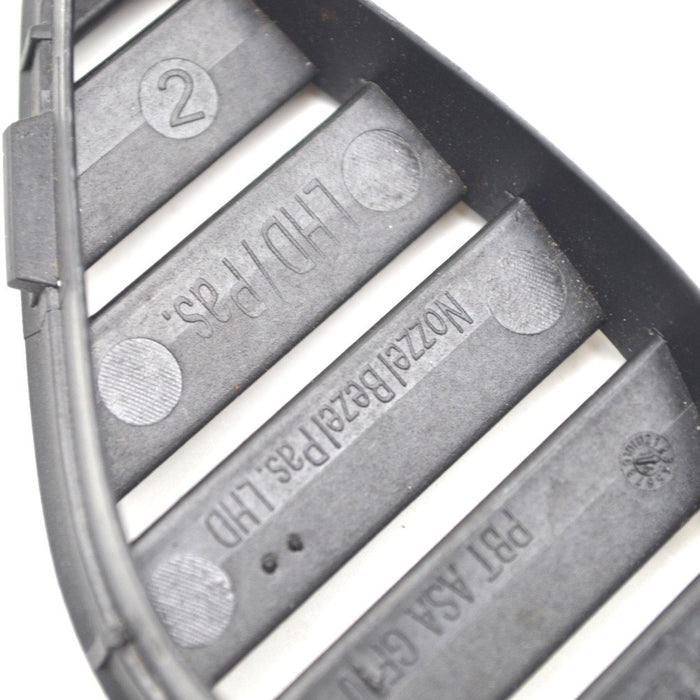 Suitable for Audi A3 dashboard air outlet small vent air nozzle on the right side 8V1819794/792