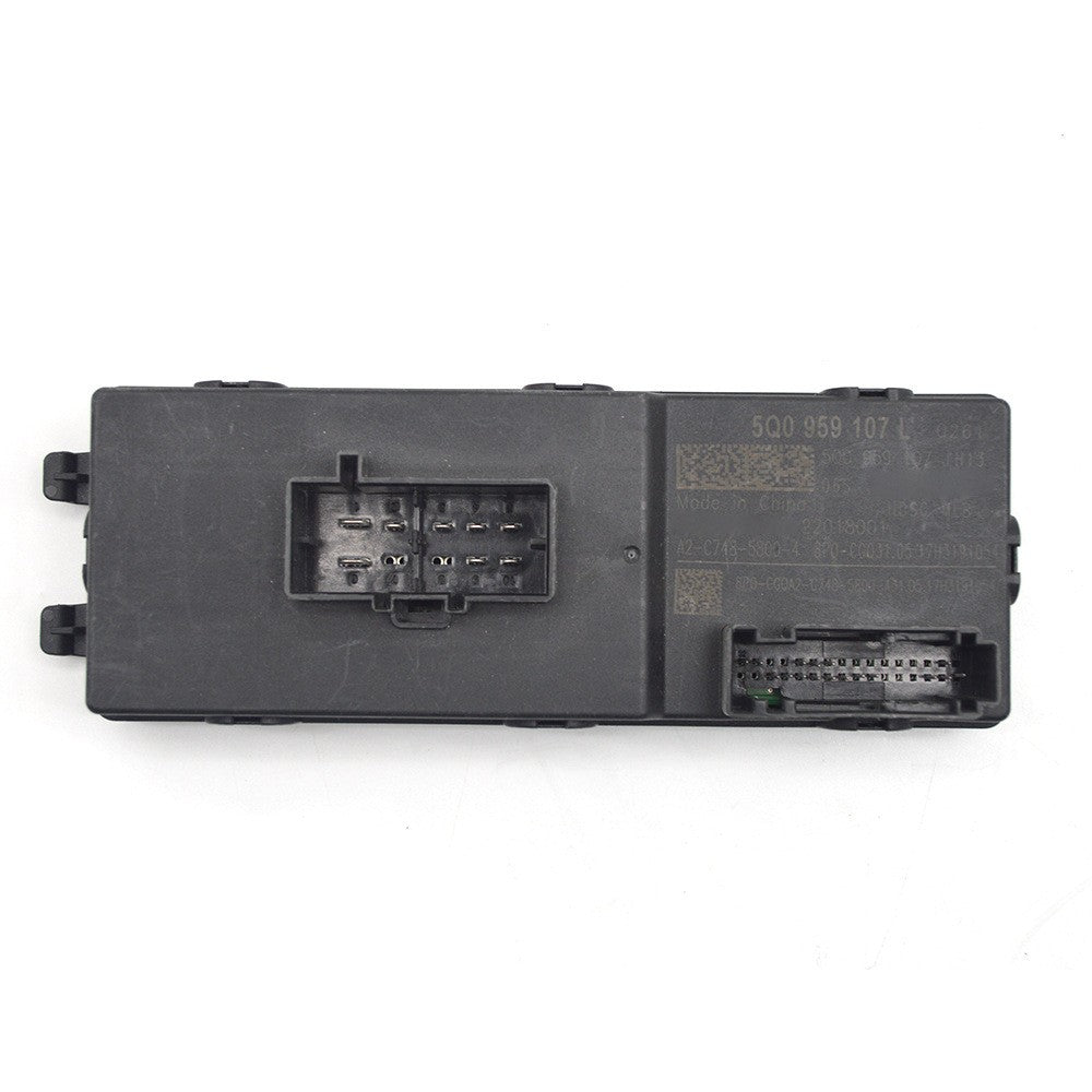5Q0959107L is suitable for Karoq Superb Atlas Tiguan Audi Q2 trunk control module