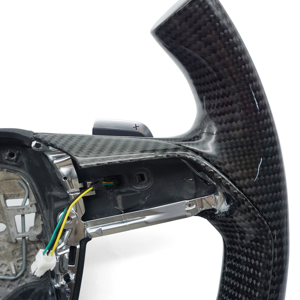 Suitable for Audi A8 four spoke carbon fiber steering wheel without buttons, paddles, or airbags