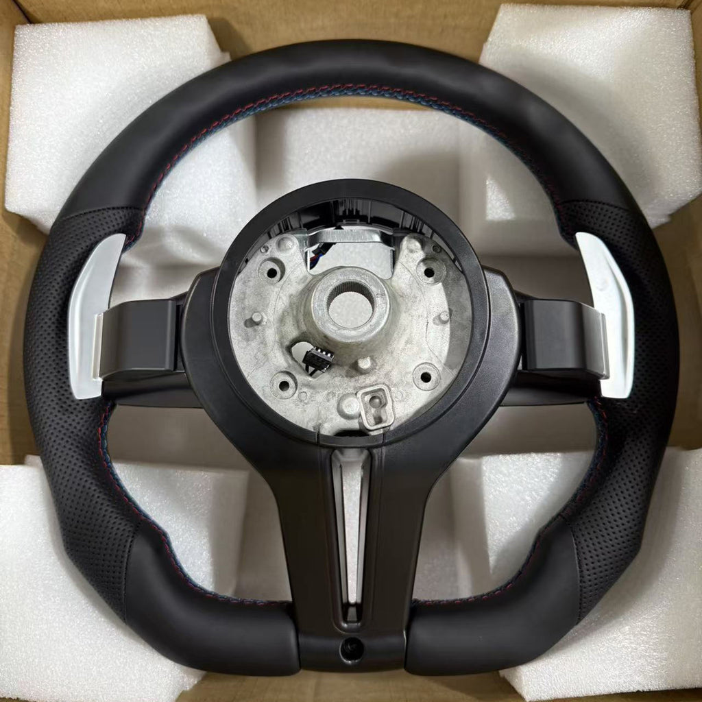 Suitable for BMW 5 Series thongs with semi perforated three color lines, red frame, steering wheel without airbags