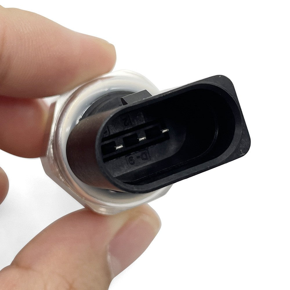 Refrigeration cycle sensor suitable for ID346 A3A4A6A7Q3 Octavia 5Q0959126A/B