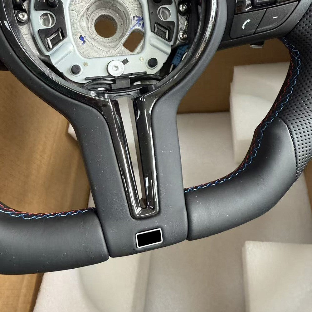 Suitable for BMW thongs with semi perforated three color lines, baked paint, black and red return to the correct direction, and steering wheel bottom