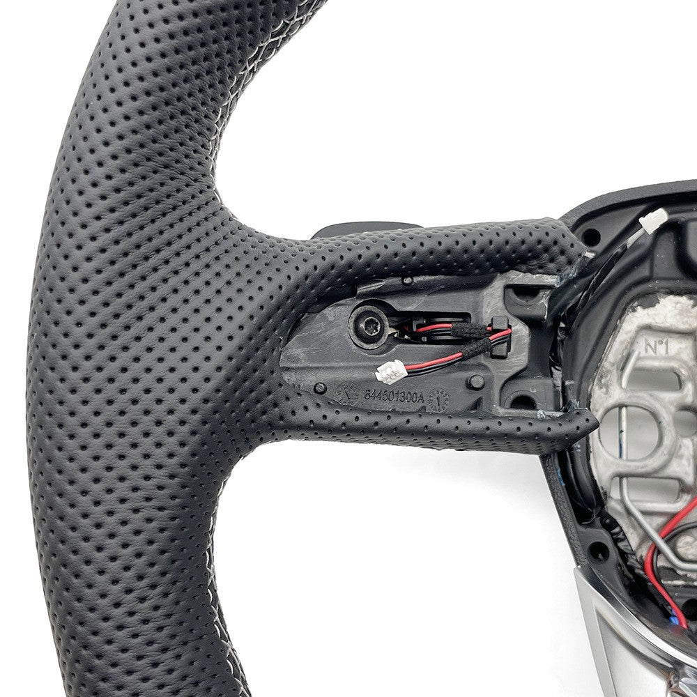 Suitable for Audi Q3 S standard semi perforated multifunction steering wheel with heated bottom, no buttons, and small paddles